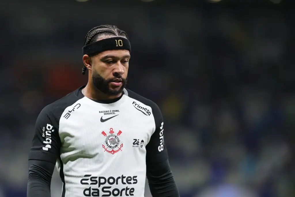 Corinthians: O que falta para Memphis renovar? Lázaro revela bastidores