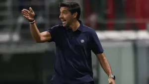 Abel reconhece momento ruim do Palmeiras e pede calma: "Parece que está em último!"