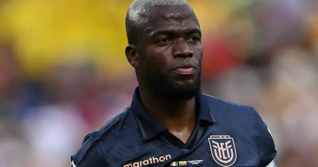 Boca Juniors anuncia contratação de Enner Valencia, ex-Internacional