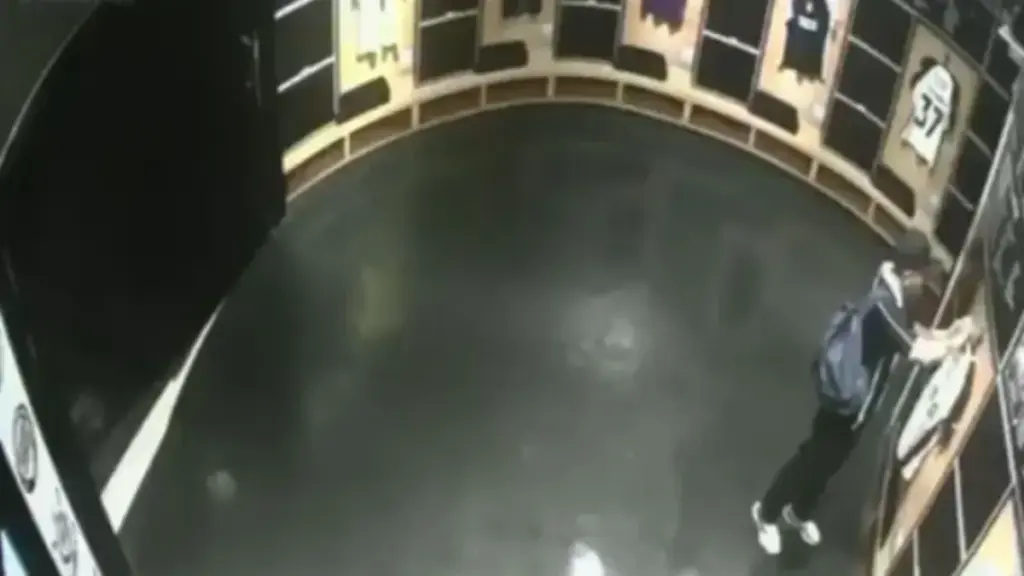 Polícia recupera camisa de Yuri Alberto furtada por torcedor no Memorial do Corinthians