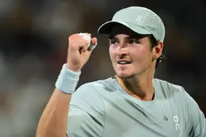 João Fonseca bate Casper Ruud e vai às oitavas do Masters 1000 de Montreal