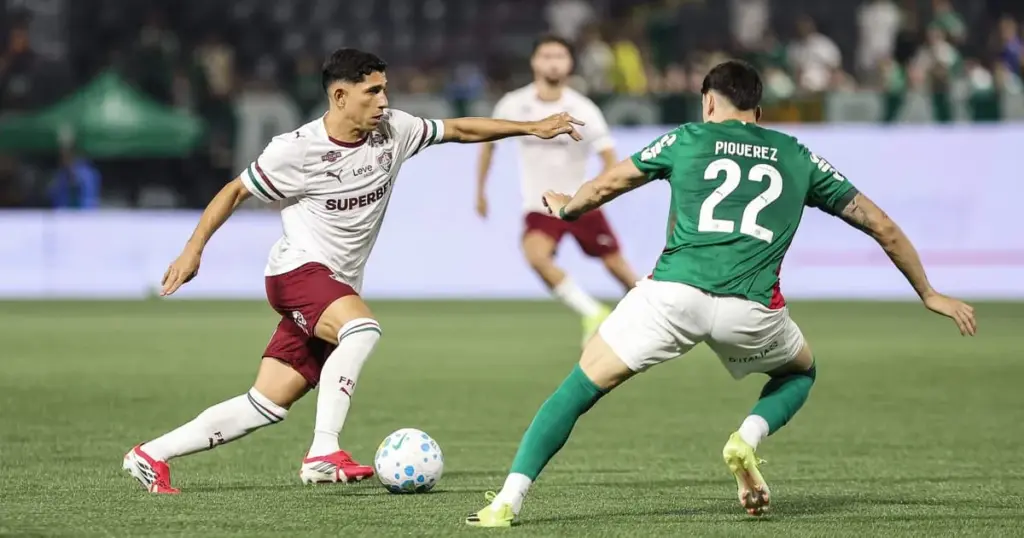 Cano marca no fim, Flu vira sobre Palmeiras e 'ajuda' Fla no Brasileirão