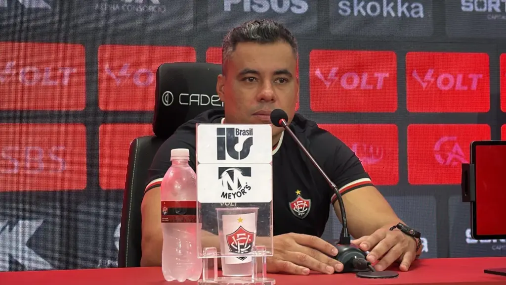 Jair Ventura provoca Athletico-PR depois de goleada do Vitória: "Tem que estudar mais"