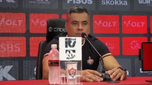 Jair Ventura provoca Athletico-PR depois de goleada do Vitória: "Tem que estudar mais"