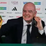 Altos executivos da Fifa receberam ultimato para vender participação na Copa do Mundo - Folha de S.Paulo