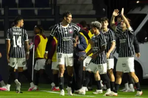 Atuações do Corinthians: Matheuzinho é o melhor em vitória fora de casa; dê suas notas