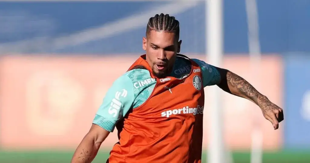 Paulinho sofre nova lesão no Palmeiras; saiba previsão de retorno - UOL