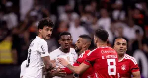 Pedro Raul desencanta na temporada e busca espaço no ataque do Corinthians