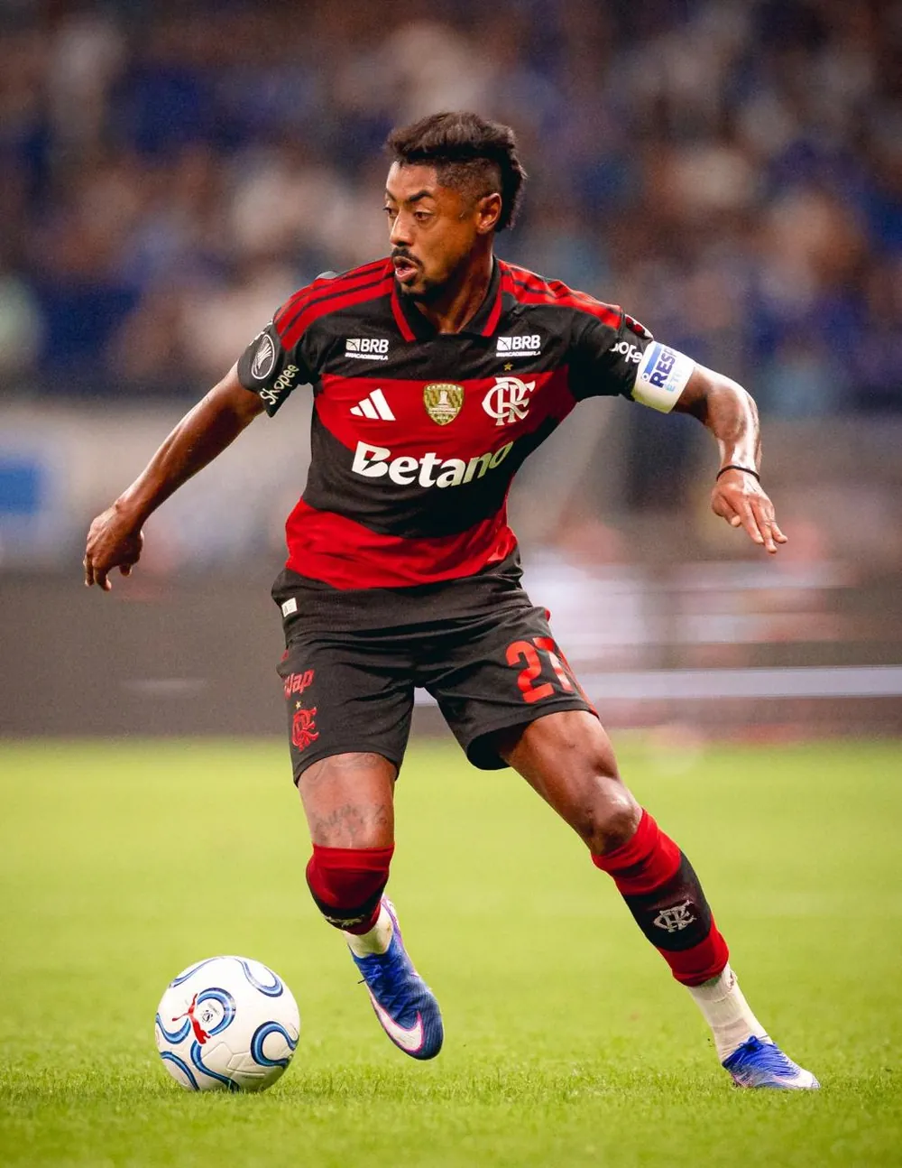Bruno Henrique durante jogo entre Flamengo e Cruzeiro — Foto: Adriano Fontes/Flamengo