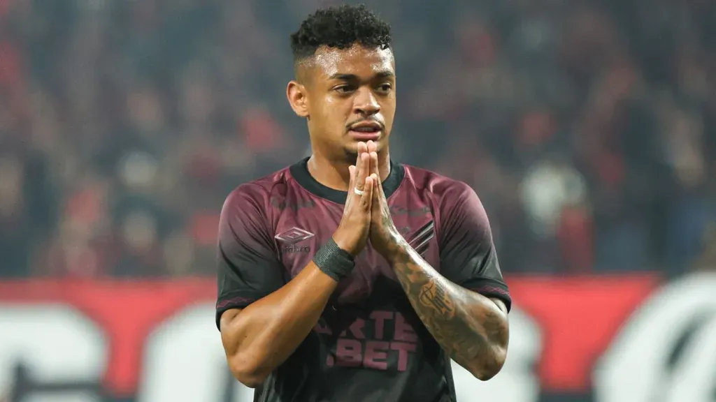 Léo Derik, jogador do Athletico