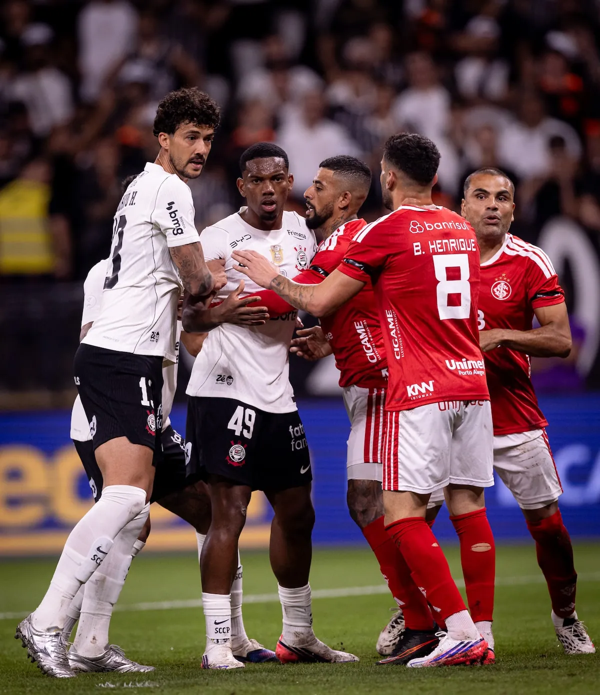 Corinthians x Inter prometia polêmica, mas jogo foi bem controlado pela arbitragem.Foto:Rodrigo Coca/Ag. Corinthians