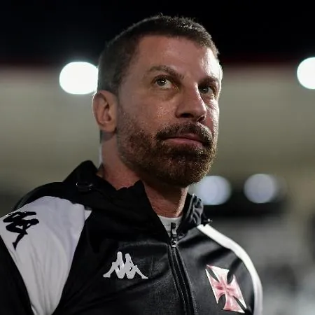 Pedrinho, presidente do Vasco, durante jogo em São Januário