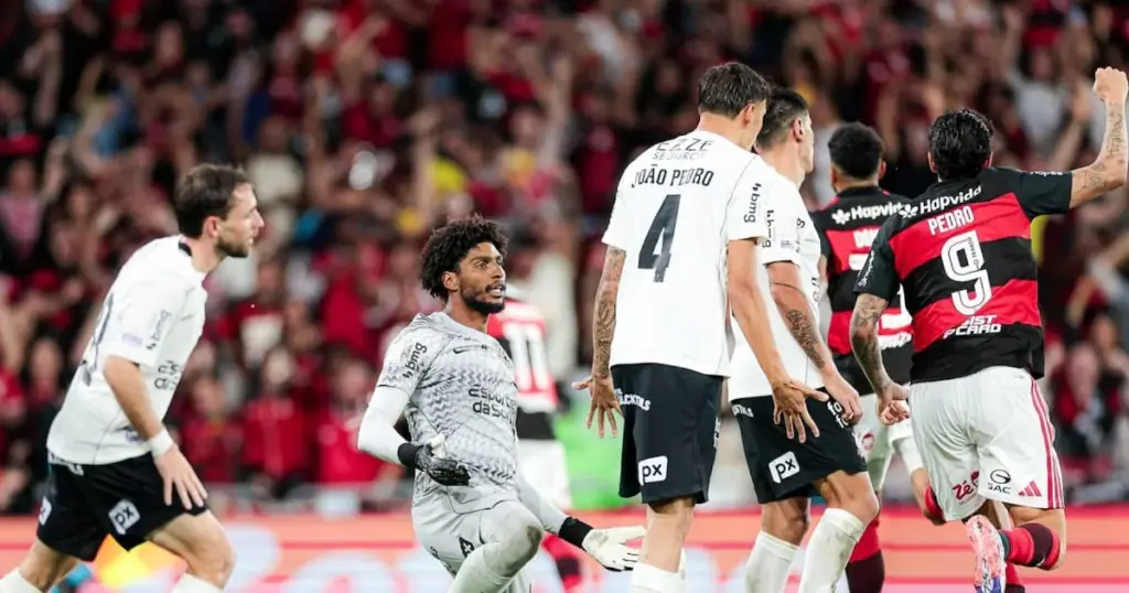 Substituições de Jardim dão toque especial em vitória do Flamengo